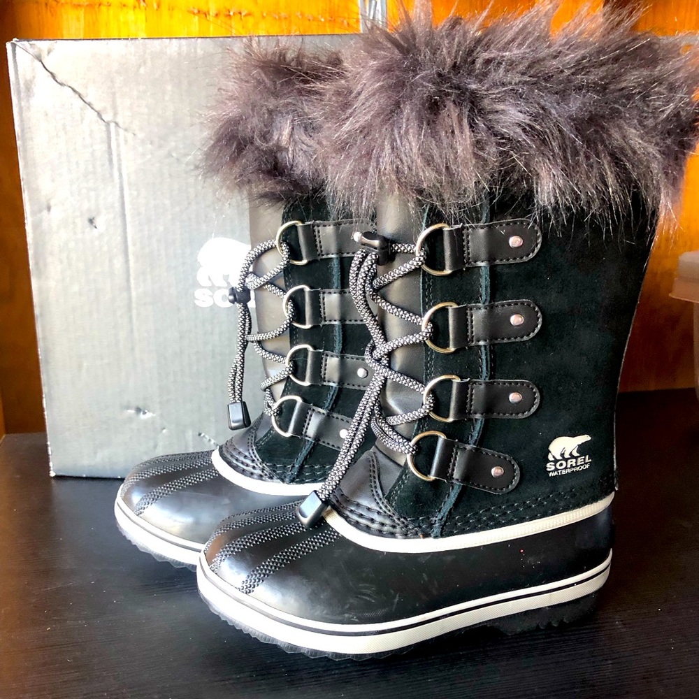Sorel Boots - Joan of Arctic Youth Size 1